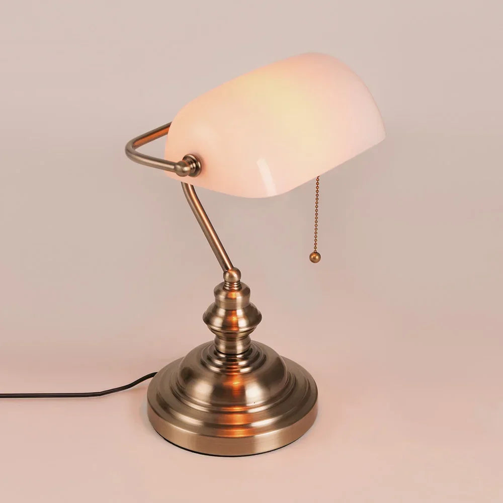 Desk lamp