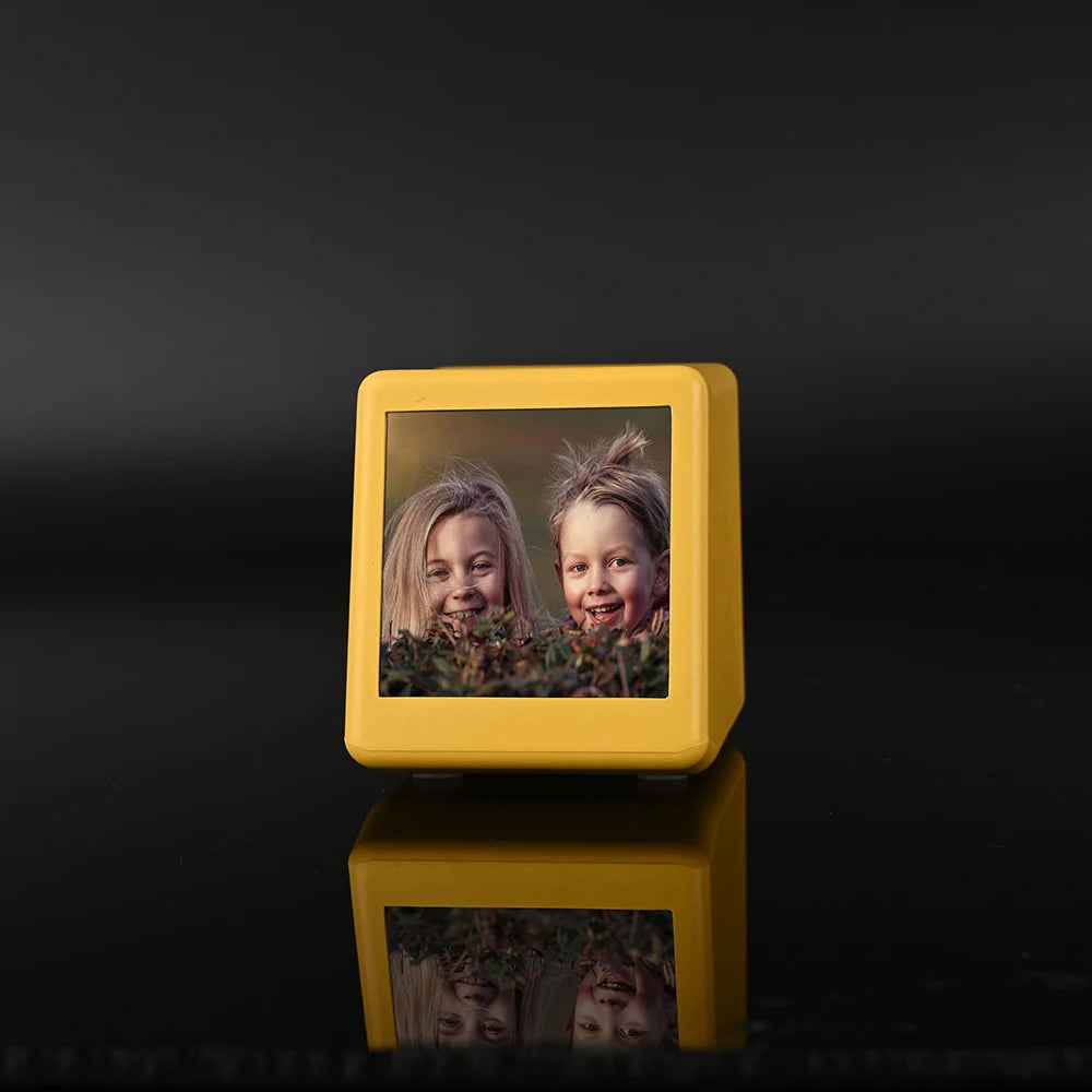 Smart Weather Clock with Electronic Photo Album